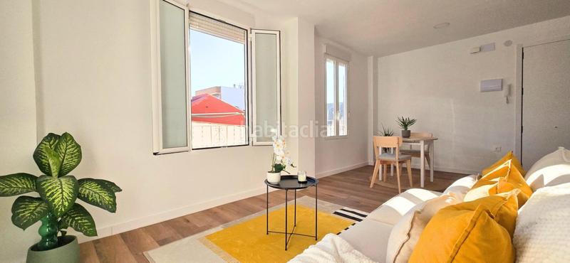 Foto b56cd0b8-c601-4d0a-83d9-11be33eed436. Apartament a calle calle del gramático carlos ros a Valencia