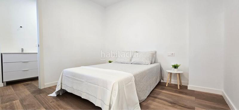 Foto e4bf3b45-216a-435f-953c-f3500cc88a62. Apartament a calle calle del gramático carlos ros a Valencia