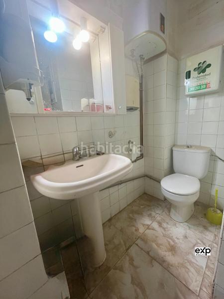 Foto 89bf6bf8-8c30-479a-b965-841bd28ab00a. Local comercial a calle luz casanova 18 a Sant Antoni Valencia