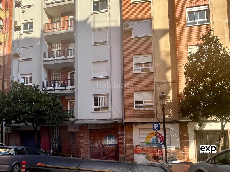 Foto f0ad62c9-ded3-4987-8734-e8ba74af8b94. Local comercial a calle luz casanova 18 a Sant Antoni Valencia