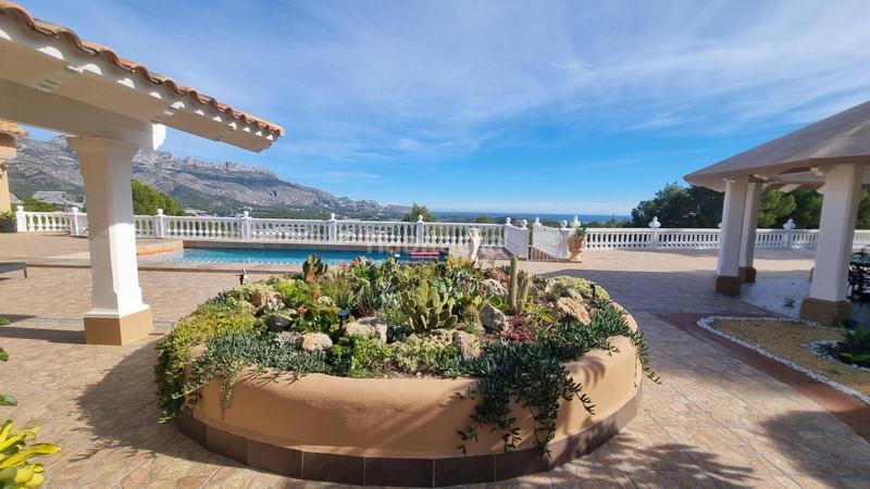 Foto ac3c12b6-fa5d-4f0c-ada6-e3537c7cf72f. Casa amb aparcament piscina a La Nucia Pueblo Nucia (la)