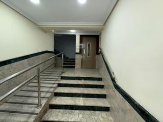 Pis  Calle don juan de austria. Amplio y reformado piso en plaza de toros, almería