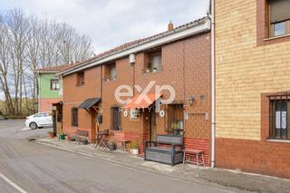 Maison jumelée à Aguilar 8. Casa adosada reformada en aldea aguilar  mieres