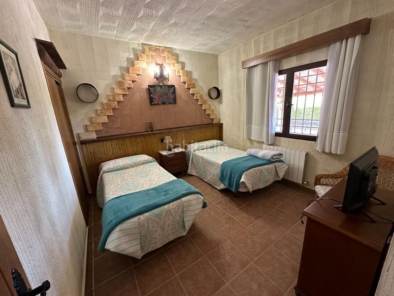 Foto 5d4c1c27-3a73-40ab-aef8-b7c9af44c624. Chalet mit heizung parking in Villar de Olalla
