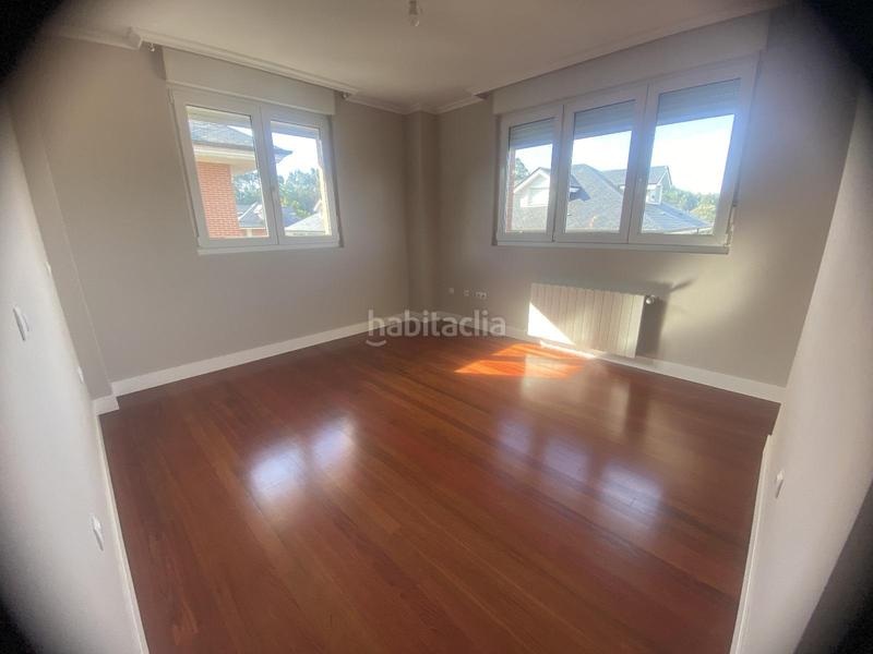 Foto b8e8d18c-ddad-489a-a301-63e0e9ea7fb3. Chalet  en Revilla Camargo