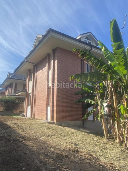 Foto f2931e2c-4b48-4226-9303-7e9e95c426b6. Chalet  en Revilla Camargo