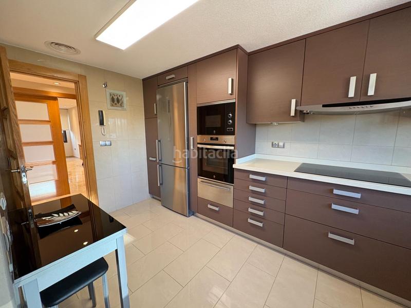 Foto 8ae27b74-49f6-4bf6-8d0c-c722e185bede. Flat with heating parking pool in Juzgados - Plaza de Toros Benidorm