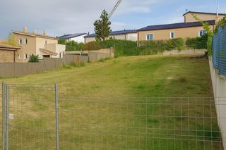 Wohngrundstück in Calle de plutón 38. Albahonda iv  parcela urbana para chalet independiente  proyecta