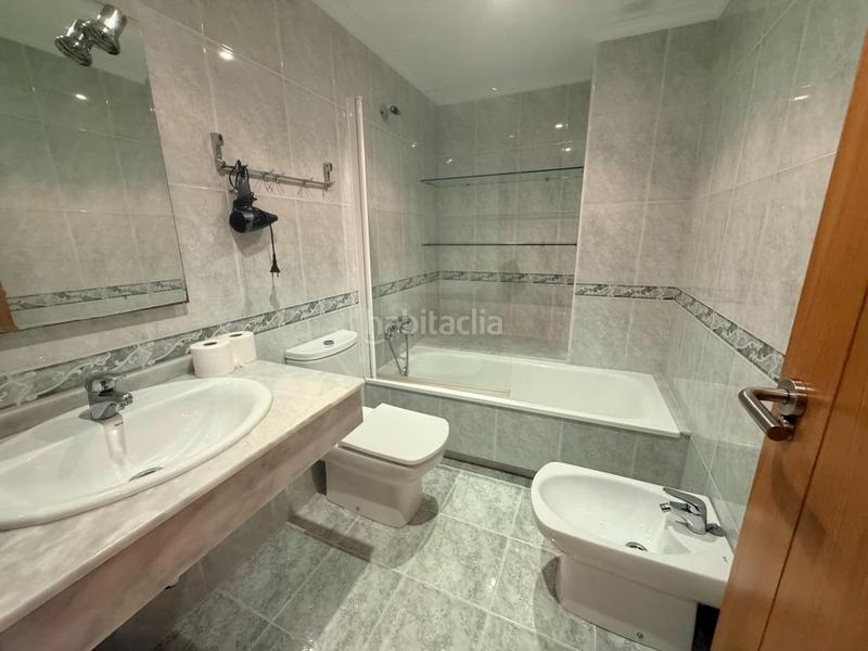 Foto 249532a5-604f-43a7-9e45-1841322c1595. Pis amb calefacció aparcament piscina a Noalla Sanxenxo