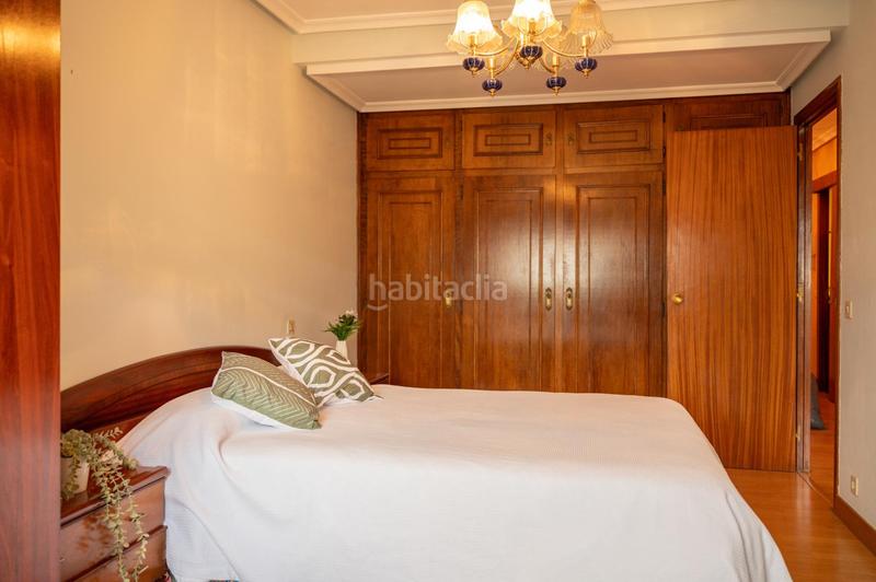 Foto bed2fffe-594b-4942-85c0-859469fff38c. Àtic a calle facetos 13 a Argañosa Oviedo