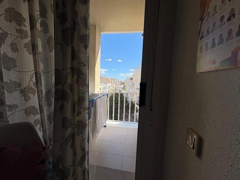 Foto 50ea2c93-34b9-4d95-91d2-17b9809dc5e7. Etagenwohnung mit parking in Sénia (La)