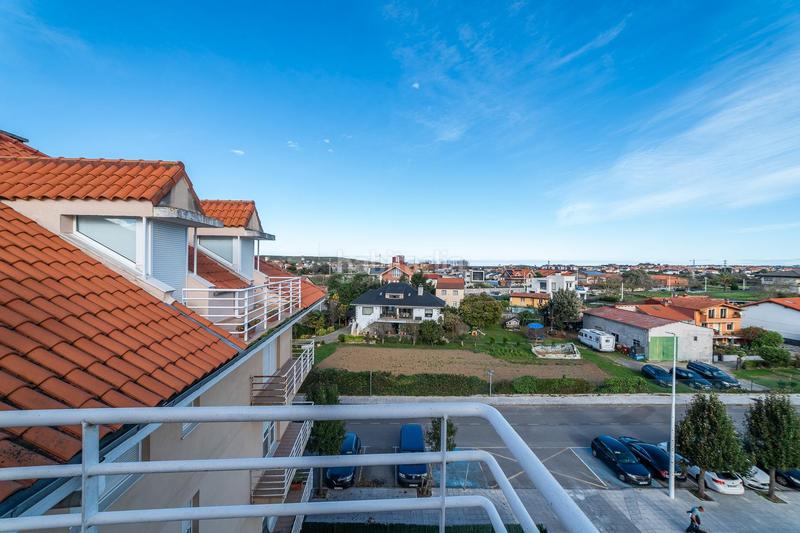 Foto bbfd25db-34c9-4477-93a9-130673408823. Attique avec chauffage parking piscine dans Sancibrián Santa Cruz de Bezana