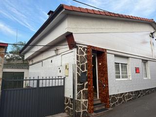 Maison jumelée  Calle jorge guillen 86. Adosado reformado en santa bárbara, gijón  oportunidad única