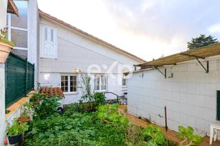 Casa a schiera in Calle jorge guillen 86. Adosado reformado en santa bárbara, gijón  oportunidad única