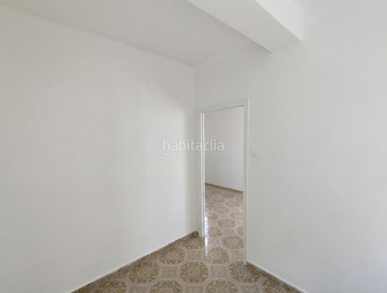 Foto ed7de867-ffa5-4eb8-8790-0a24083bab35. Pis a calle jaul 17 a Ciudad Jardín - Tagarete - El Zapillo Almería