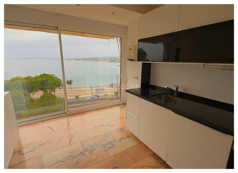 Foto 5d59acc8-1946-4e4e-8770-cfa32dbdd8db. Alquiler apartamento en calle calle del naranjo 2 apartamento en alquiler de larga temporada disponible en Estepona