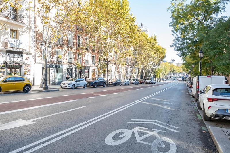 Foto 9500bbe3-3497-4eee-bda7-3cc02528a528. Miete etagenwohnung mit heizung in Cortes-Huertas Madrid