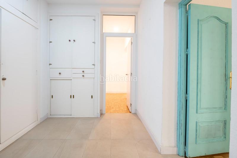 Foto 4a4e1b0d-e465-4737-9908-e99c2b1a659f. Rent flat with heating in Cortes-Huertas Madrid