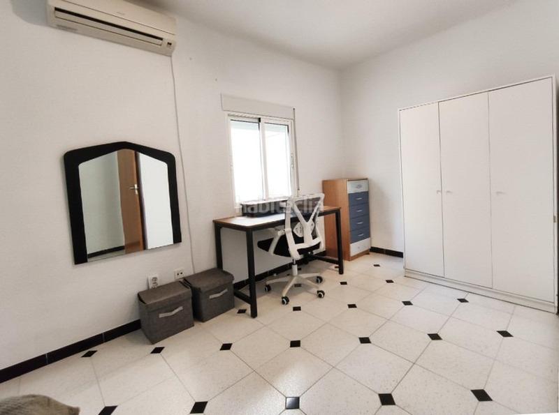 Foto a4bbbda7-89a2-4425-9858-42961112ce61. Pis a Carolinas Bajas Alicante