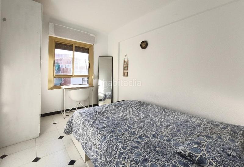 Foto a564743a-ed9f-4de6-887d-10b854f76f03. Pis a Carolinas Bajas Alicante