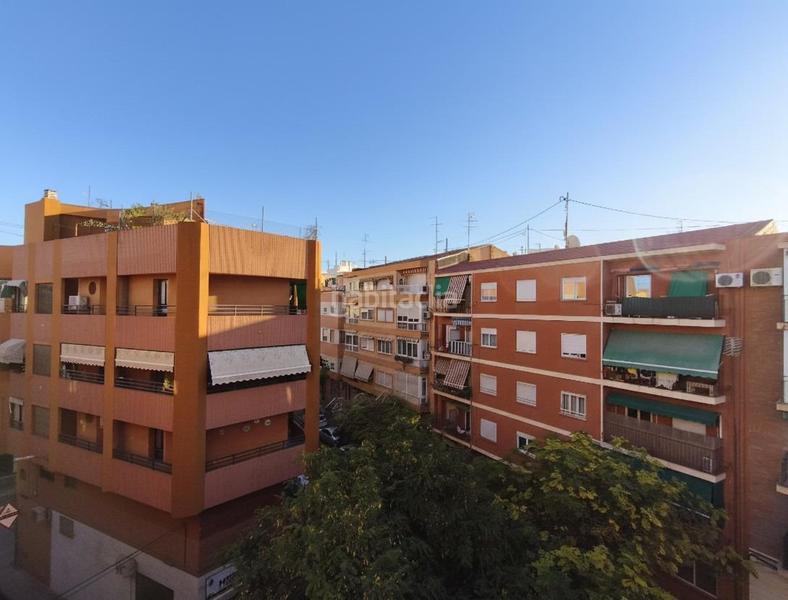 Foto c76af280-69d6-4429-8903-e842571a6d0b. Pis a Carolinas Bajas Alicante