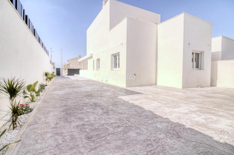 Foto 69fa6c4d-068f-4482-8c43-1bf7653c365a. Chalet mit pool in Aguas Nuevas Torrevieja