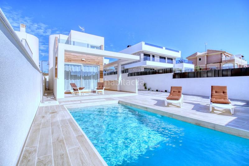 Foto 948b5a6e-fac6-490a-a675-ae2c1cf3dc4f. Chalet mit pool in Aguas Nuevas Torrevieja