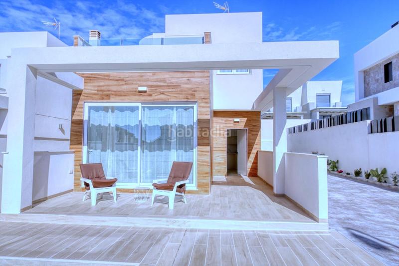 Foto de1fba59-9478-48de-a8a3-a51ccfbeb1f7. Chalet mit pool in Aguas Nuevas Torrevieja