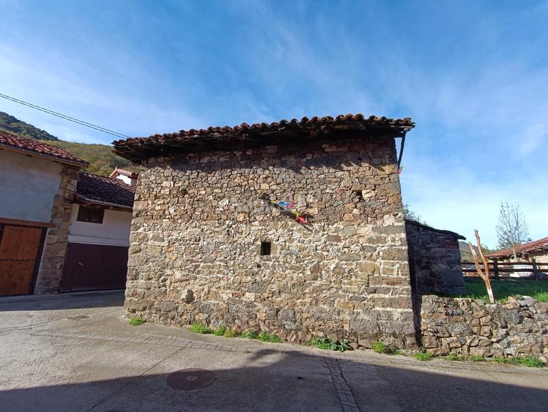 Foto 7049a7da-a7f9-423b-b68e-213e213e26cd. Masia a Caso