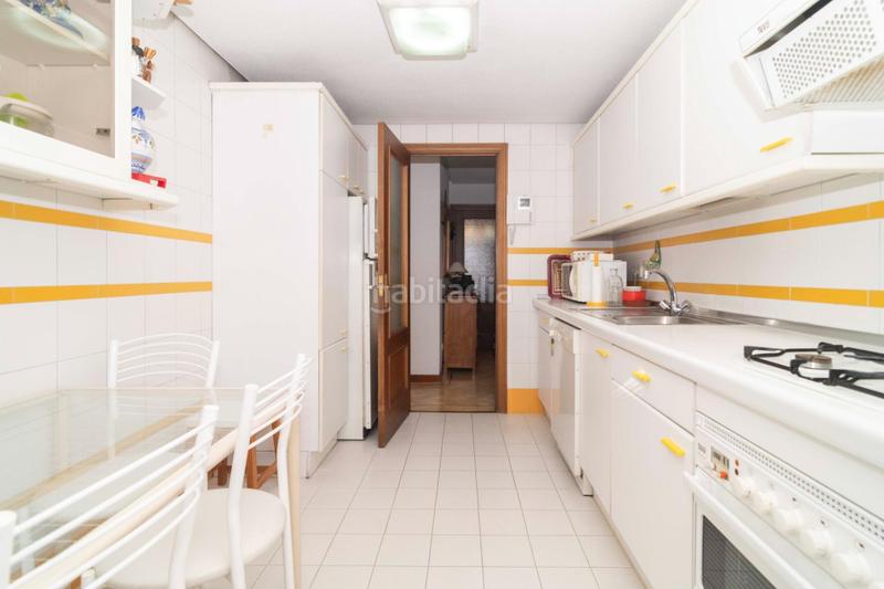 Foto 4f53b8d1-8ba7-4b28-ad2d-d87120cc4f0f. Pis amb calefacció aparcament a Imperial Madrid