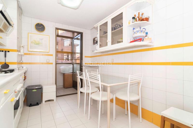 Foto cf98d23e-577d-417a-8652-f75c8298eb93. Pis amb calefacció aparcament a Imperial Madrid