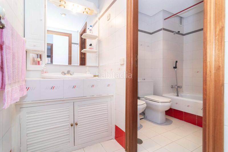 Foto d8b1f253-6142-4db9-b76c-7c0a0b57458e. Pis amb calefacció aparcament a Imperial Madrid