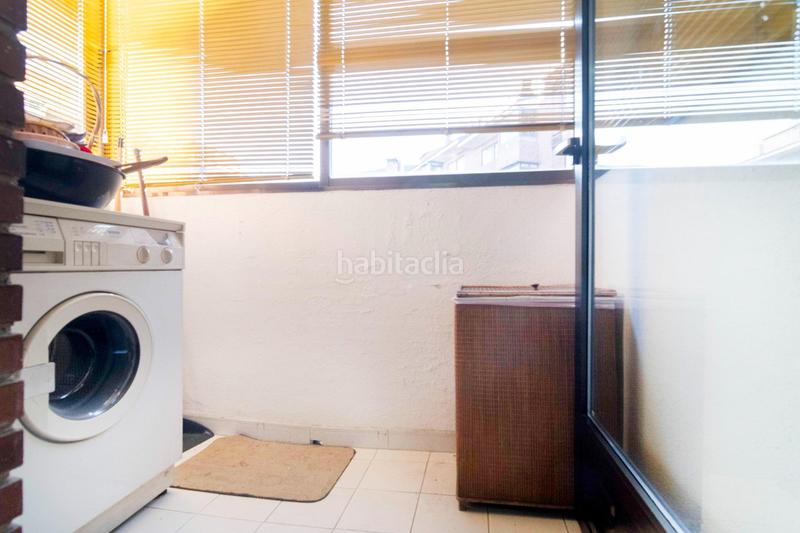 Foto e8cdfdeb-b4b7-4fb2-b949-99d328eeff2a. Pis amb calefacció aparcament a Imperial Madrid