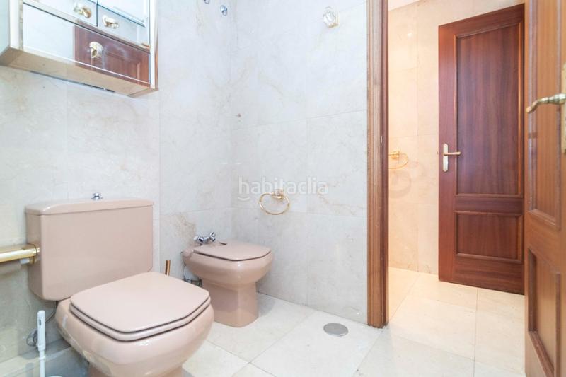 Foto f0f5abd3-27f4-4c4f-900a-8ebd9f2376f2. Pis amb calefacció aparcament a Imperial Madrid