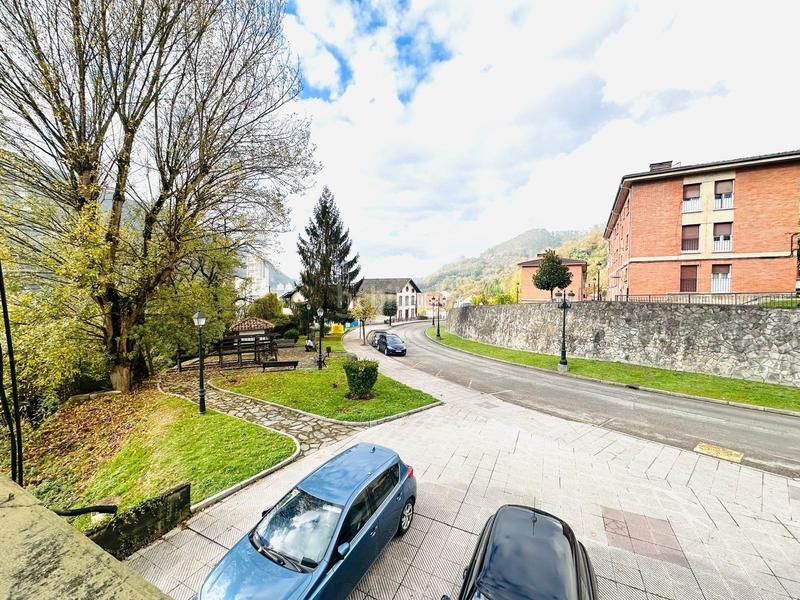 Foto 32b6ca80-b0ed-430c-9fed-44402fcc31b9. Pis amb calefacció a Parroquias Sur - La Manjoya Oviedo