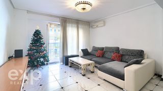 Pis  Calle sagunto. Piso en calle sagunto de 3 habitaciones amplio, luminoso. ubicac