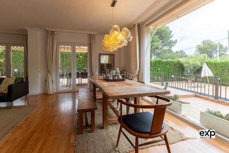 Foto ae3f5d09-d7e6-4c9f-aa1a-cb570012dcbb. Alquiler chalet  amueblado de 4 habitaciones en alquiler en La Cañada en Paterna