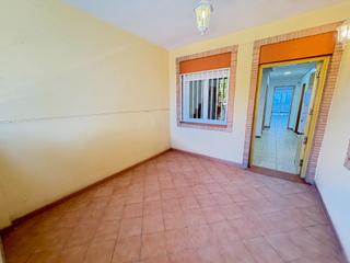 Casa aparellada  Calle juan carlos i. Adosado espacioso con 3 terrazas y garaje en una de las mejores