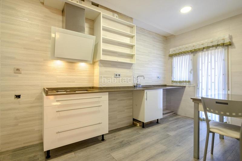 Foto 165b6428-6b40-423d-b95e-503554155052. Pis a policarpo herrero 1 a Buenavista Oviedo