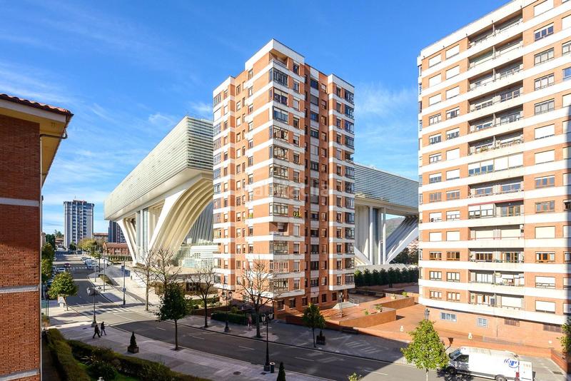 Foto 33208f89-0376-4b62-9088-3eb0e4eeb5e3. Pis a policarpo herrero 1 a Buenavista Oviedo