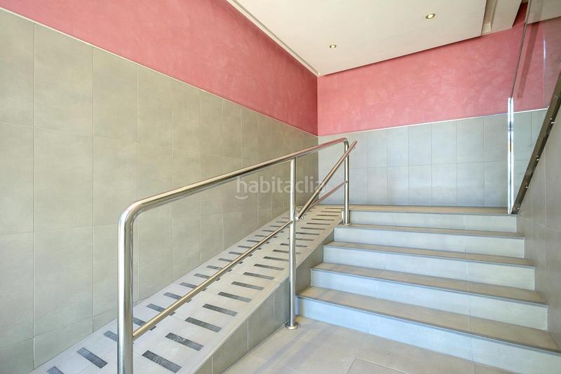 Foto df6bd2b2-ad40-4947-bc83-3227f7abec60. Pis a policarpo herrero 1 a Buenavista Oviedo