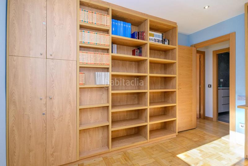 Foto ed5694bb-0579-4592-95f5-954791ae0556. Pis a policarpo herrero 1 a Buenavista Oviedo