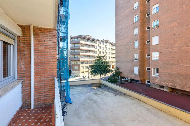 Foto fc99e8f7-c77b-44cd-9e5c-b911f9079554. Pis a policarpo herrero 1 a Buenavista Oviedo