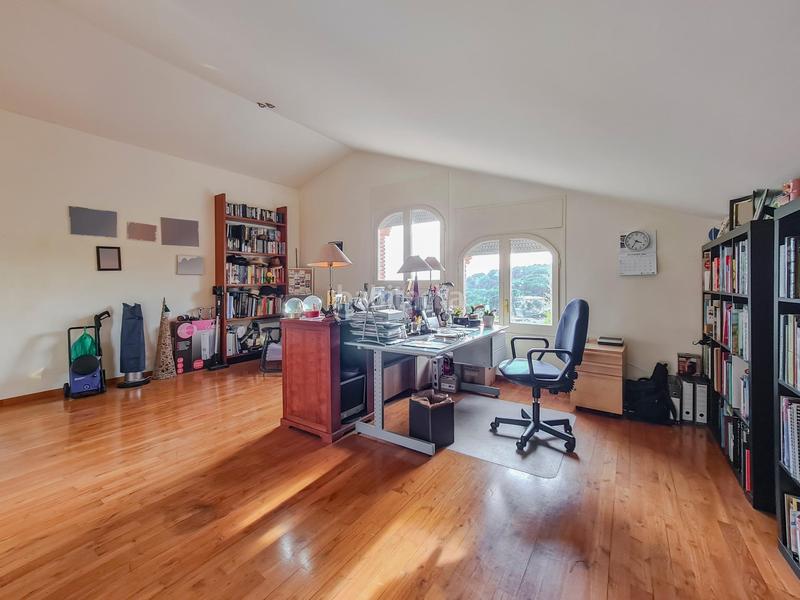 Foto 20744a24-2550-49ee-a432-c4f1c800aebf. Casa con riscaldamento parcheggio piscina in Alella