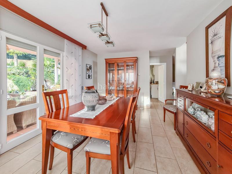 Foto db571dd9-d945-4e1f-b607-afe211c13b47. Casa con riscaldamento parcheggio piscina in Alella