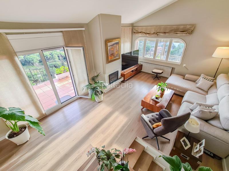 Foto f5b32b92-e848-4e6f-8911-de89fd1c52d1. Casa con riscaldamento parcheggio piscina in Alella