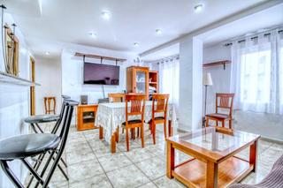 Appartement à Calle de san antonio 94. Piso en santa pola  confort, luminosidad y excelentes calidades