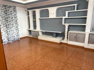 Reihenhaus  Calle arquimedes. Dúplex de 4 dormitorios y 2 baños con dos grandes terrazas