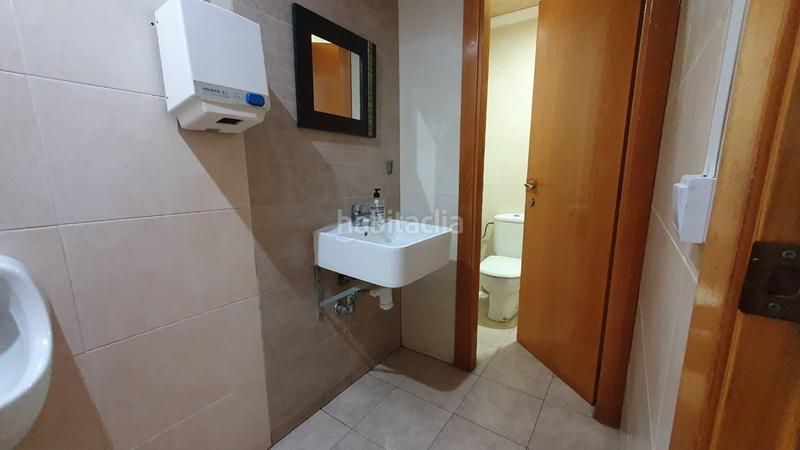 Foto a515668a-fee9-40f1-ae9f-a57cf57f472c. Trapasso locale commerciale in Poble Nou Torrent