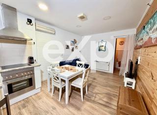 Casa in El Cabanyal-El Canyamelar. Casa con encanto en el cabañal, a menos de 1km de la playa